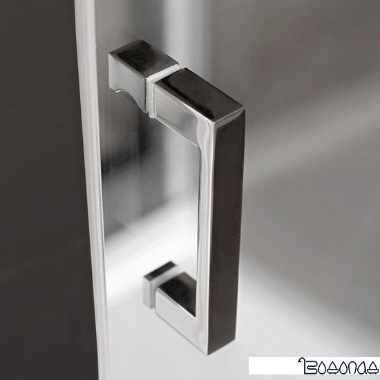 Душевой уголок Roltechnik Lega Line LLR2/90 90Х90 (хром/прозрачное)