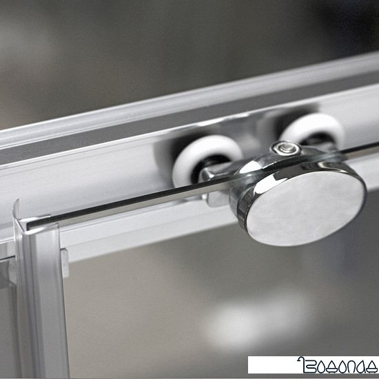 Душевой уголок Roltechnik Lega Line LLR2/90 90Х90 (хром/прозрачное)