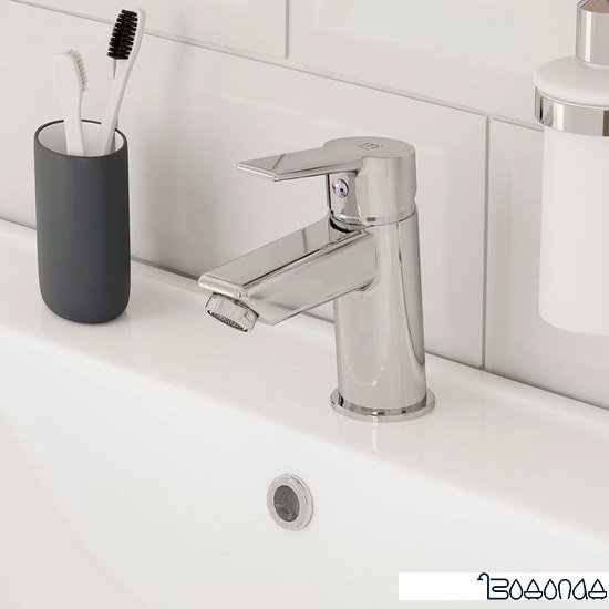 Смеситель Milardo Stripe STRSB00M01